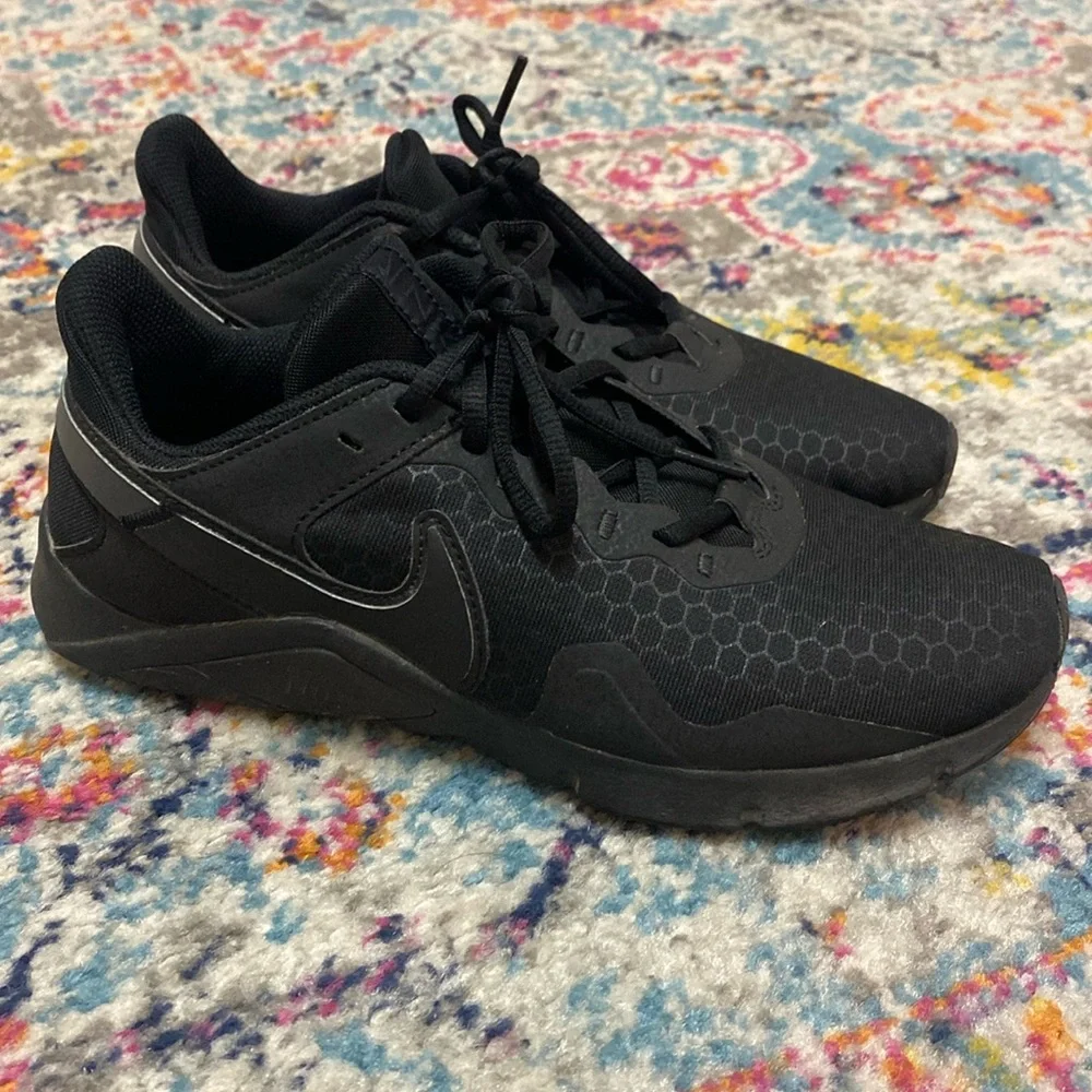 NIKE⭐️Legend Triple Black - Picture 5 of 11